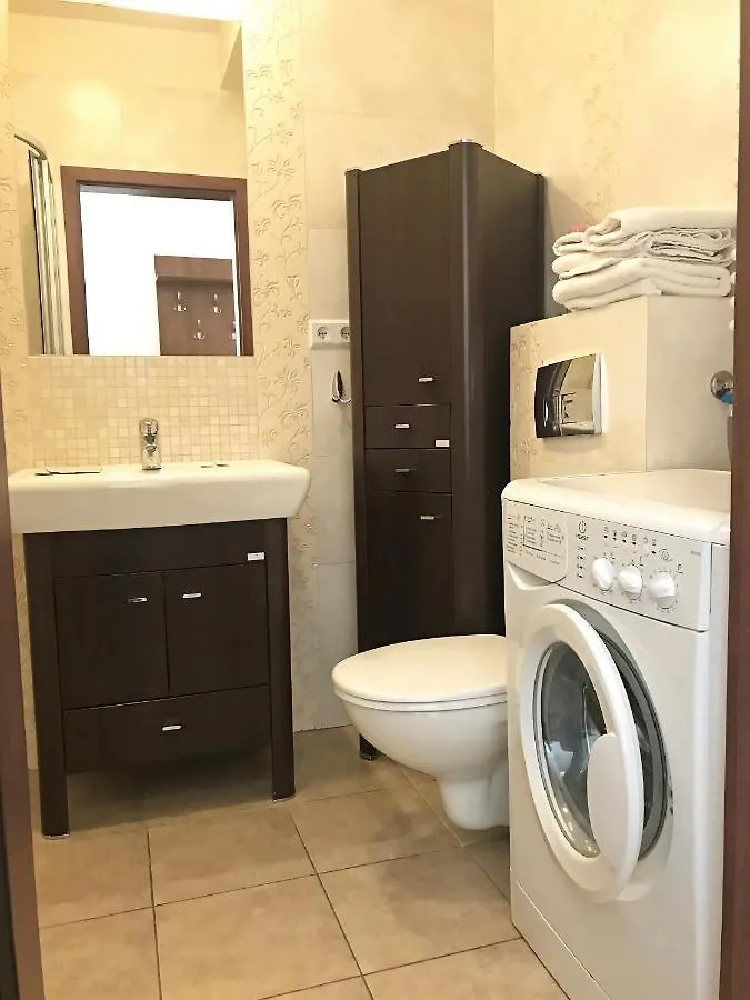 Platinum Towers Apartman Varsó